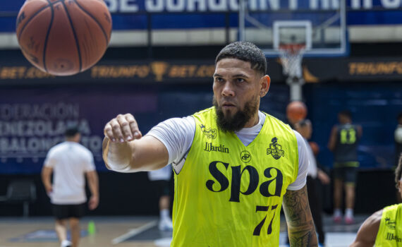 Nelson Palacios, pretemporada de Spartans para la LSB 2026