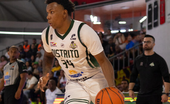 Edgar Martínez ante Piratas en la LSB